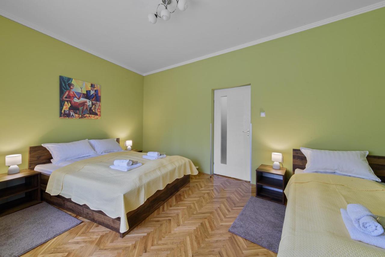 Dumalux Corner Apartment ซูโบติกา ภายนอก รูปภาพ